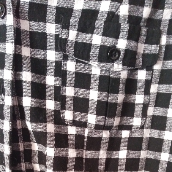 Black and White Plaid Long Sleeve Top Size Medium - Picture 4 of 6